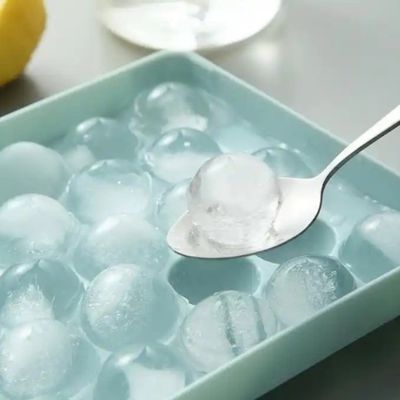 PP 33 Cavity Circle Round Ball Ice Cube Tray Sphere Plastic Ice Ball Maker Mold with Lid