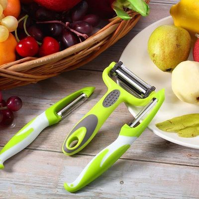 Safe Vegetable Prep Stocked Peeler Julienne Peeler and Mandoline Slicer in 19*2.5*2cm Size