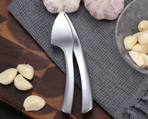 Food Grade Garlic Press Mincer Ginger Crusher Peeler Squeezer 16*3cm Multi Kitchen Grater