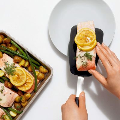 Stocked 2 Pack 600F Heat Resistant Non-Stick Flipping Eggs Silicone Spatula 149 115G