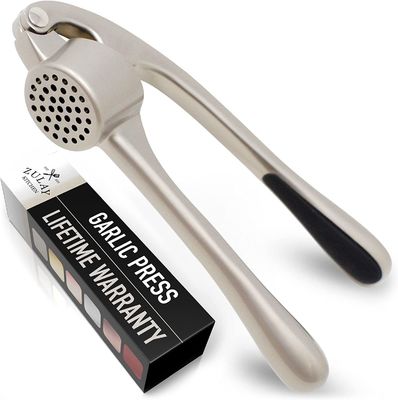 Sustainable Kitchen Must-Have Chrome-faced Zinc Alloy Manual Garlic Press for Results