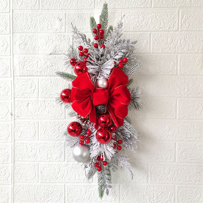 Plush Cloth and Plastic Door Hanging Rattan Wreath for Hotel Christmas Decoration