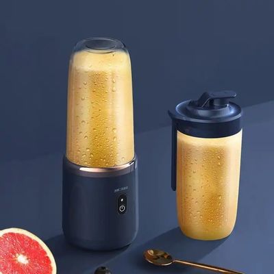 Multifunctional USB Charging Mini Juicer for Efficiently Blending and Squeezing Fruits