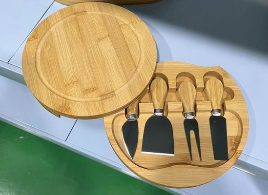 Wooden Pizza Tools Set for Durable Customized Logo Charcuterie Board in Round Shape